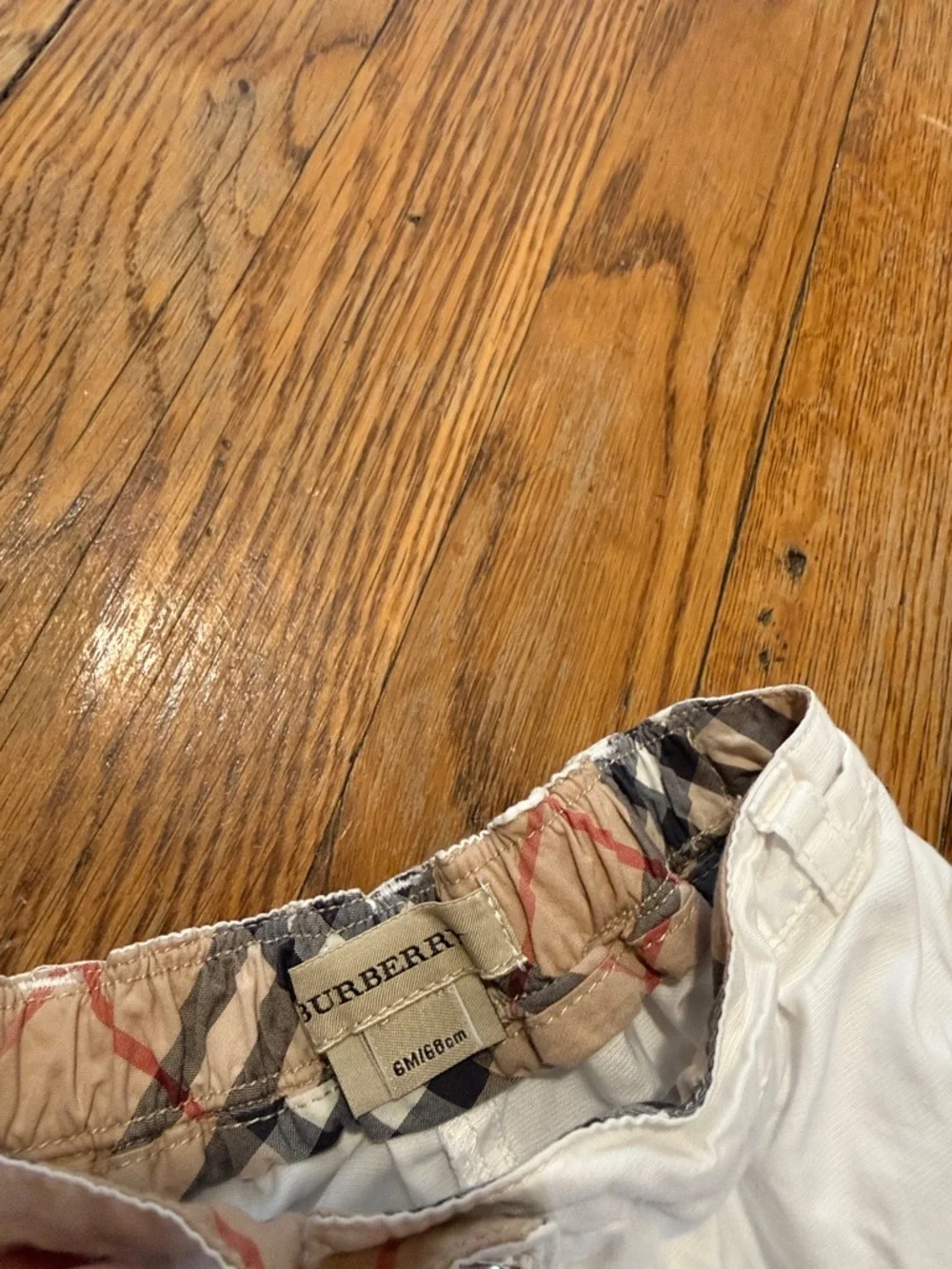 Burberry baby White Cargo Shorts with Check Trim size 6m cotton unisex